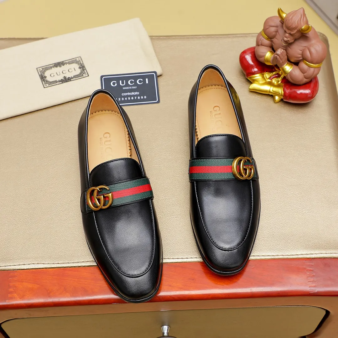 Men's men's shoes 💰380 🆘【GUCCI】Gucci ·🐂里· Hot-selling beanie shoes, top brand luxury, top quality, latest fashion beanie shoes.. The upper is made of original first-layer cowhide. (Full first-layer water-dyed 🐂 leather and lining). The original stylish and stylish soft rubber wear-resistant and non-slip outsole is light and comfortable on the foot, available in 2 colors! Matching code: 38 / 45